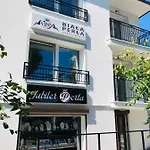 Biala Perla Aparthotel 3*