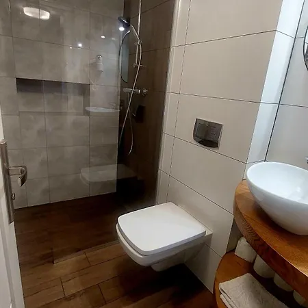 アパートホテル Biala Perla