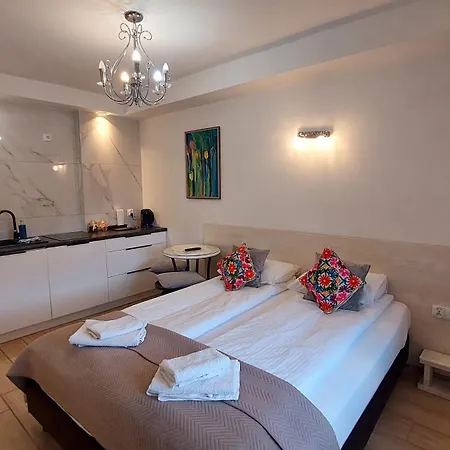 Biala Perla 3* ウストロン