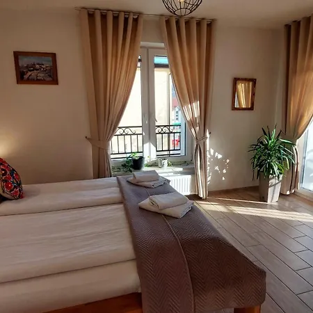 アパートホテル Biala Perla 3*