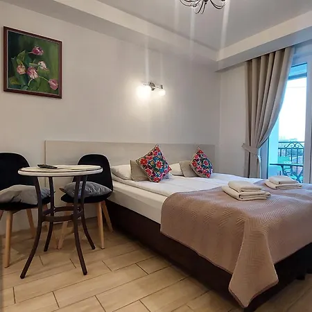 Biala Perla מלון דירות אוסטראון