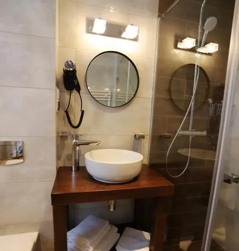 מלון דירות Biala Perla 3*