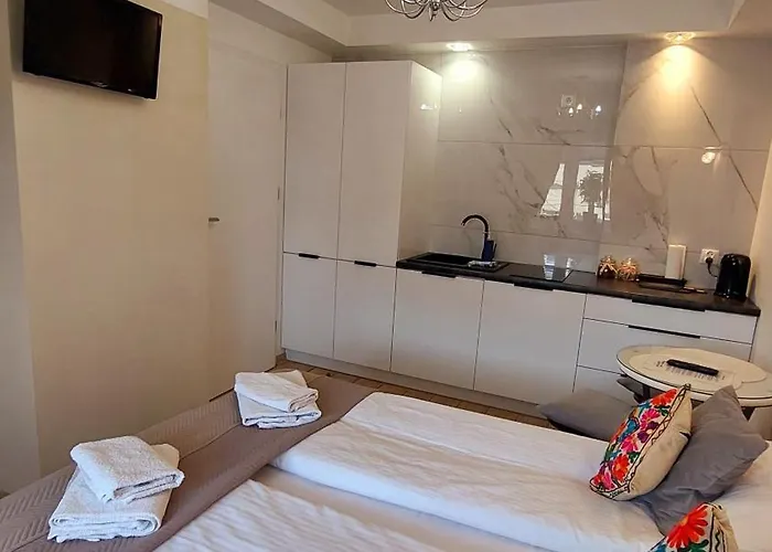 Biala Perla מלון דירות אוסטראון