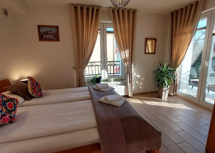 מלון דירות Biala Perla 3*